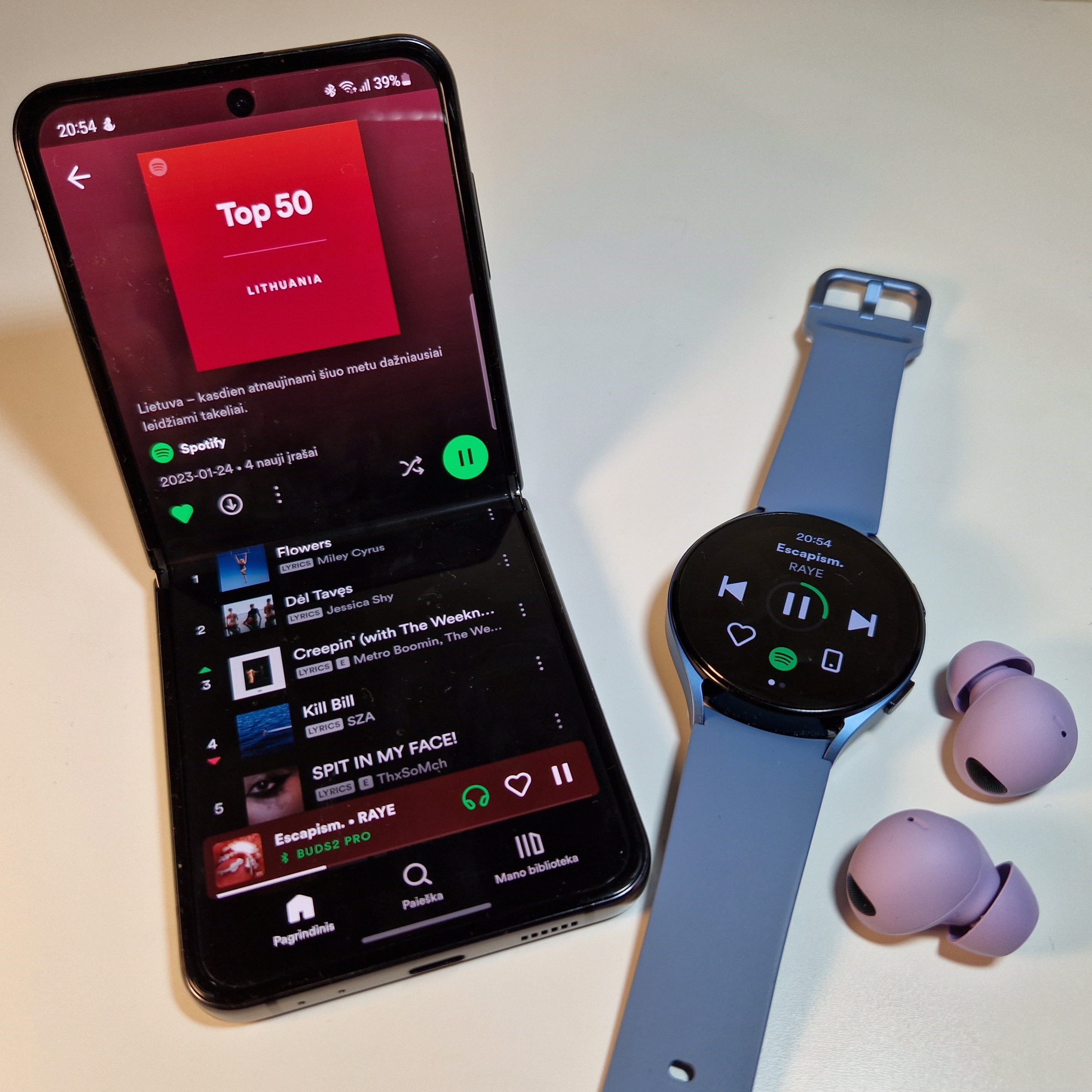 Galaxy Flip4 Spotify